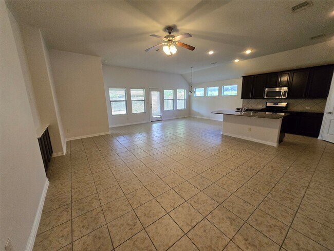 Building Photo - 26502 Green Heron Dr