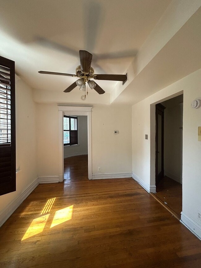 Building Photo - 4157 N. Damen-#2