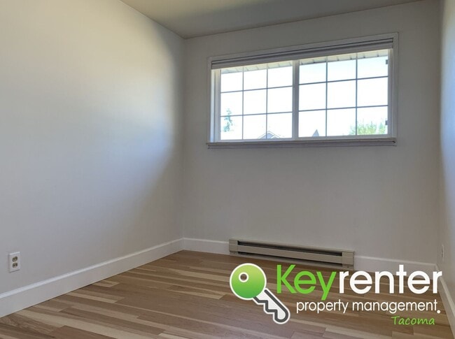 Building Photo - Renovated Rambler in Steilacoom Oasis