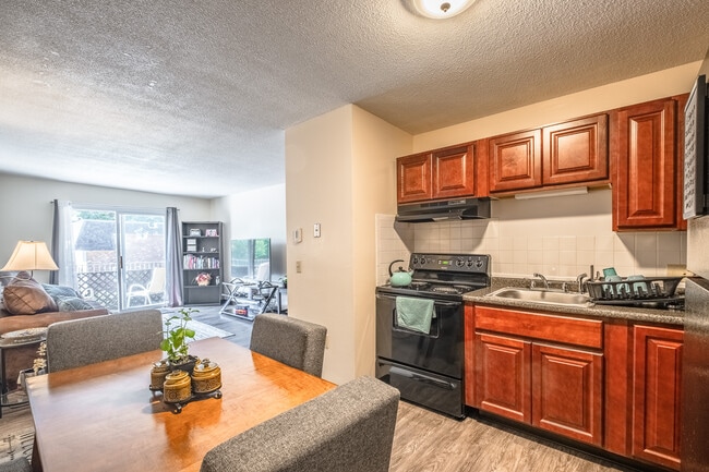 Building Photo - Jaffwood Apartments