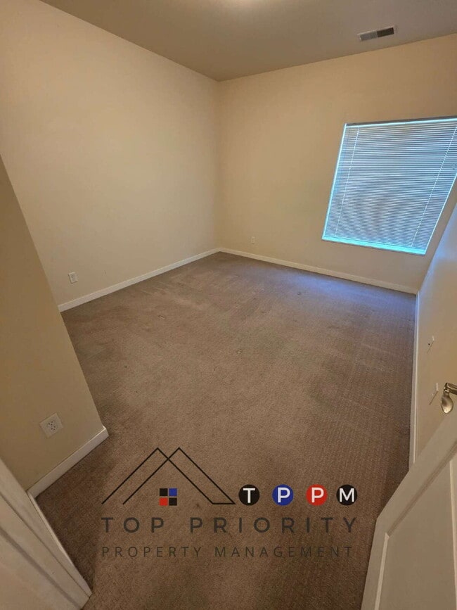 Building Photo - 2 Bedroom | 1 Bathroom 2nd Floor Apartment...