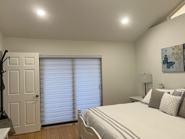 Building Photo - 1232 Pitusa Ct