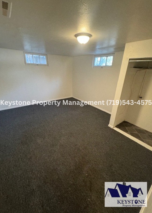 Building Photo - Remodeled 3 Bedroom/1 Bathroom House $1350...