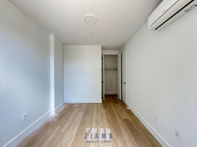 Building Photo - 2 bedroom in BROOKLYN NY 11210