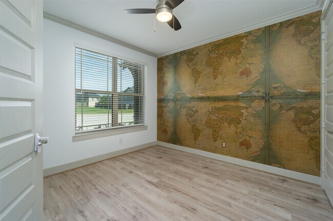 Building Photo - 2572 Ravenna Ct