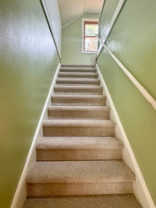 Building Photo - Charming 4-Bedroom Home in the Heart of Wi...