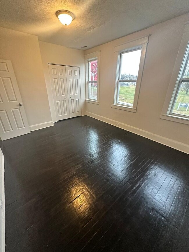 Building Photo - 2761 Baker St