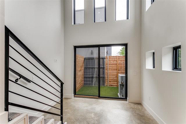 Building Photo - 1312 N Prairie Ave