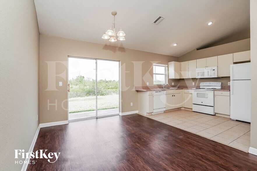 Building Photo - 3806 18th St SW