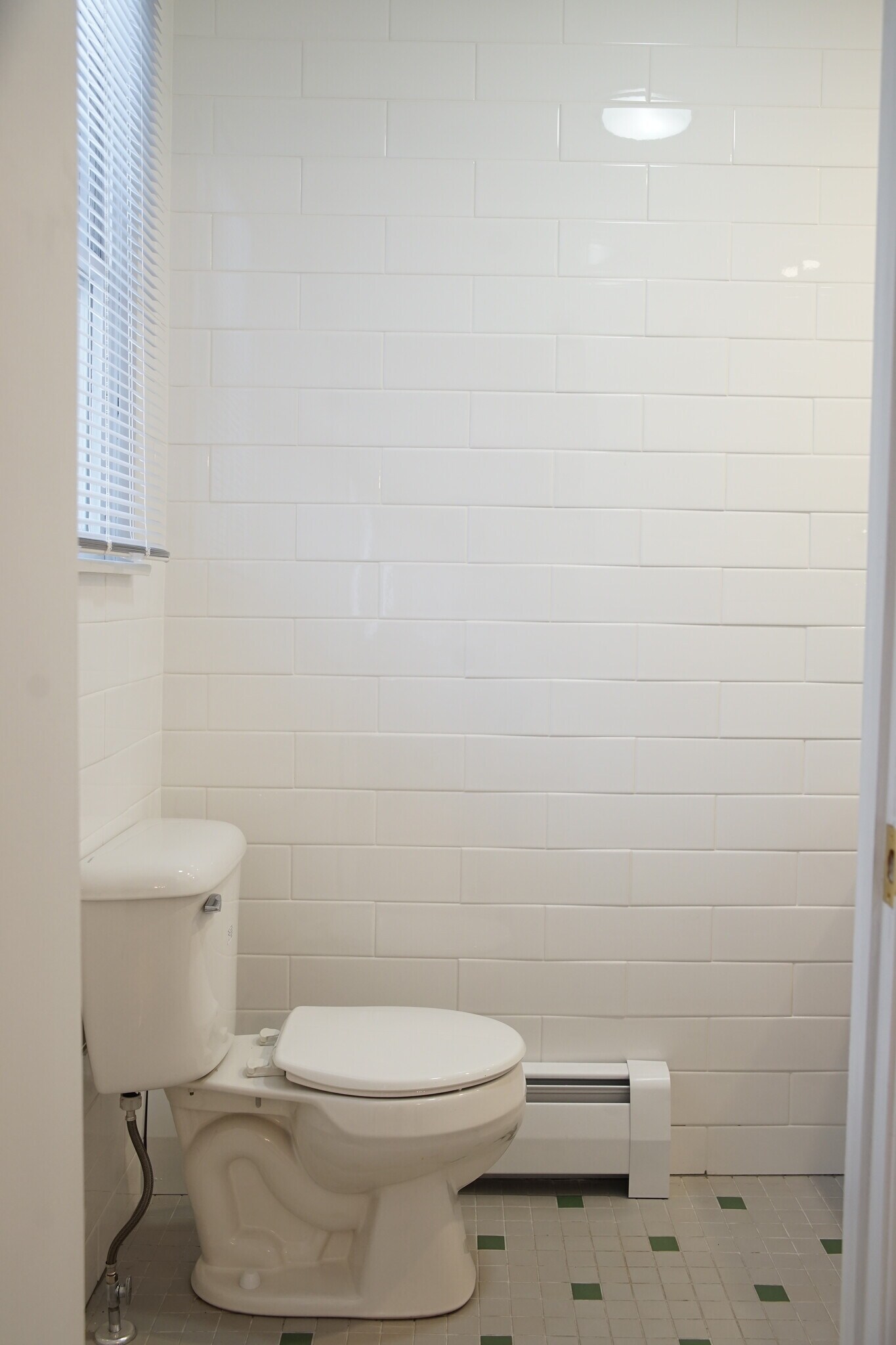 Building Photo - 226 Crane St