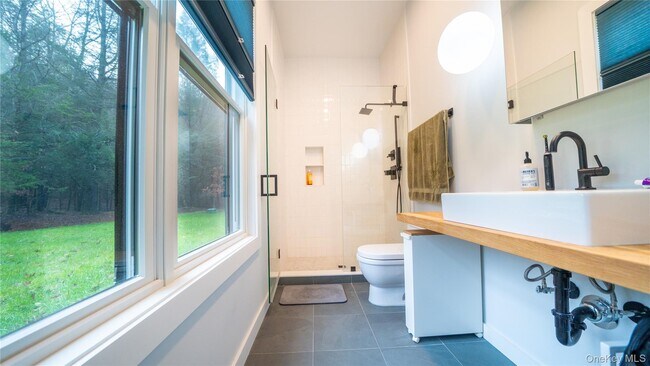 Building Photo - 102 Rider Hollow Rd