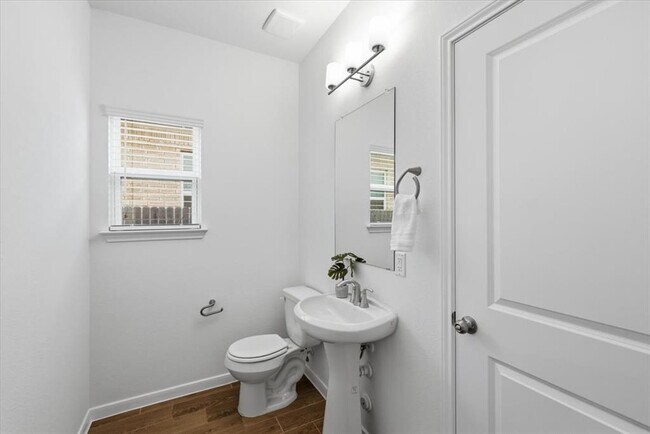 Building Photo - 6407 Principale Dr