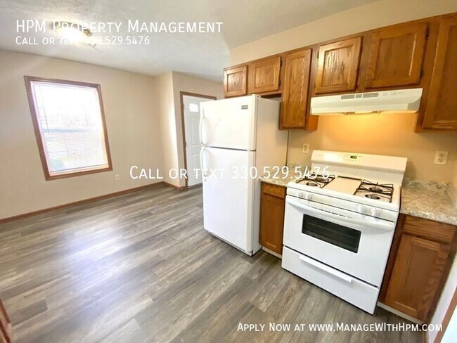 Building Photo - 2525 Zircon St NE
