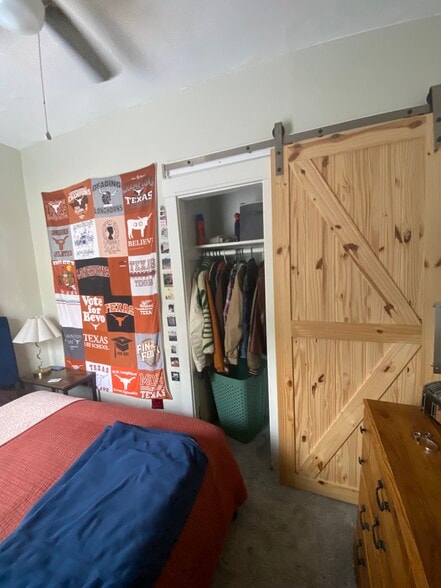 bedroom - 509 Oak St