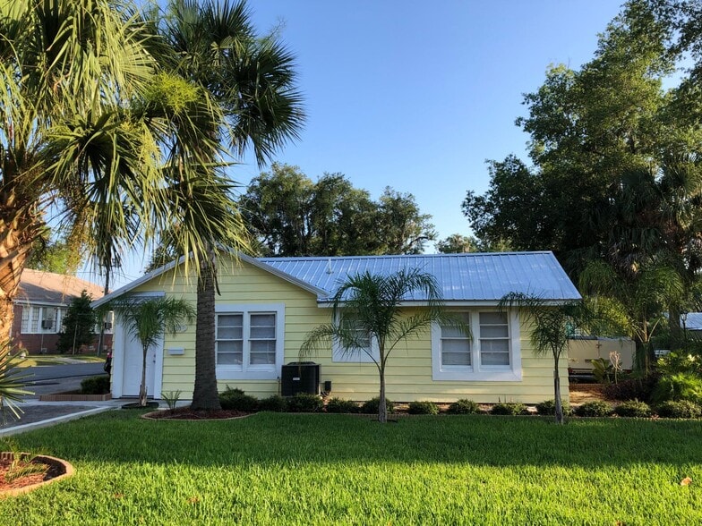 Home sweet home! - 714 Spring St