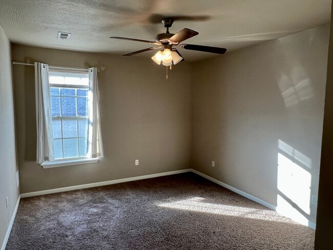 Building Photo - NEW LUXURY DUPLEX in the sought-after Deer Brook neighborhood is now available!