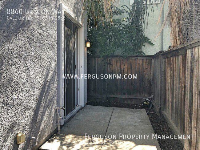 Building Photo - 8860 Brecon Way