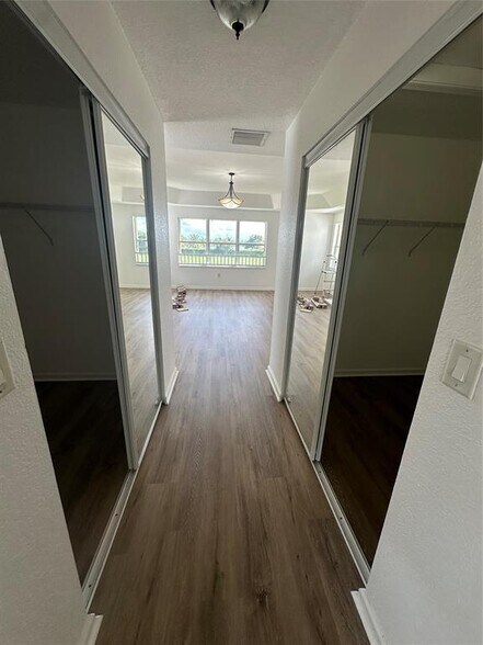 Building Photo - 13376 SW 47th St