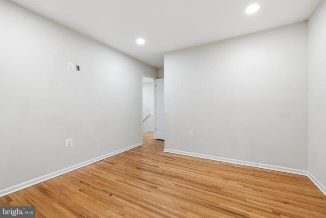 Building Photo - 10841 Deborah Dr