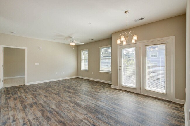 Building Photo - 7202 Bowen Corner Avenue Apt #Unit 10, Han...
