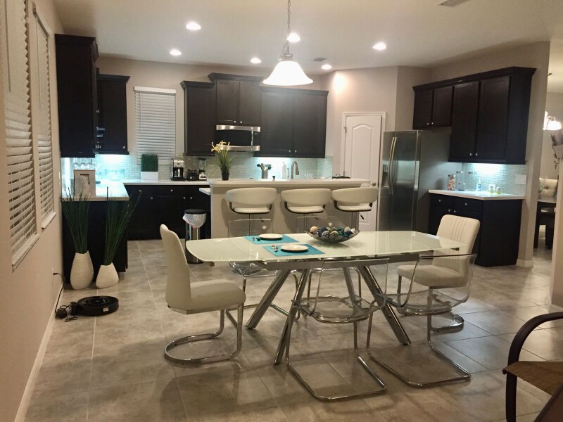 Building Photo - 4845 Maple Park St