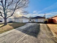 Building Photo - 107 Dixie Cir