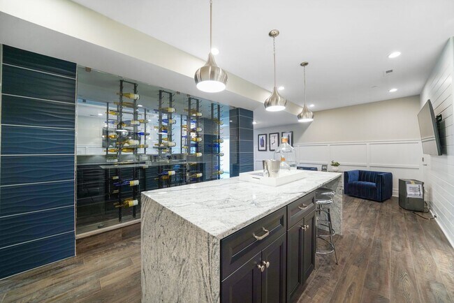 Building Photo - Luxury Fully Furnished 3 Bed 3.5 Bath Townhome in Darlington Ridge