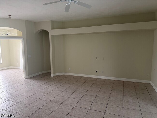 Building Photo - 614 SW 57th St