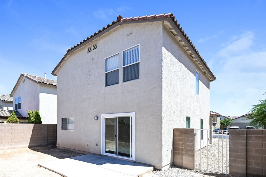 Building Photo - 6244 W Haleh Ave