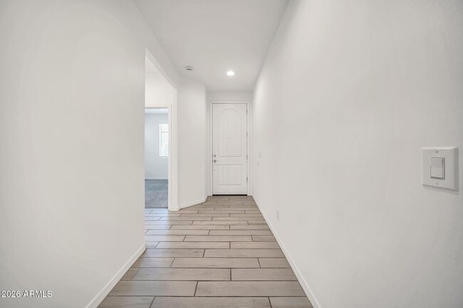 Building Photo - 8830 W Pasadena Ave