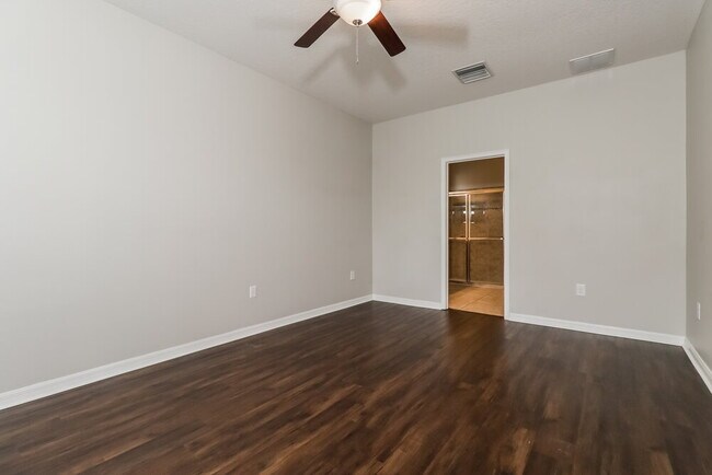 Building Photo - 3903 Pacente Loop