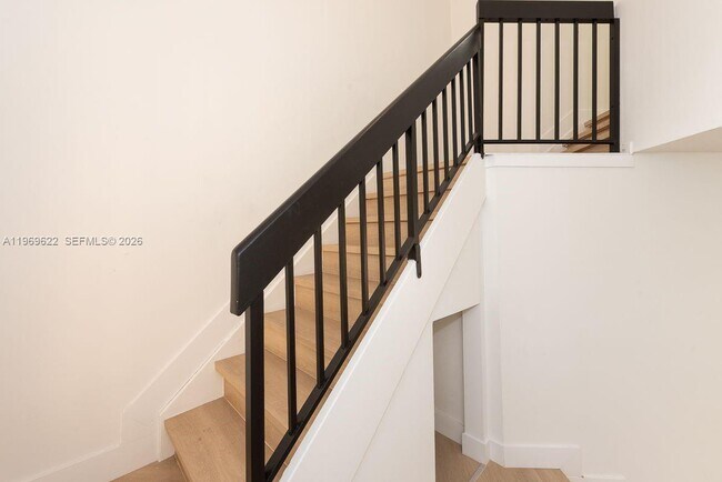 Building Photo - 13912 SW 103rd Ln