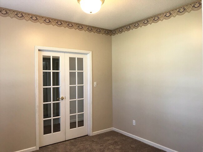 Building Photo - 4605 Crested Butte Rd