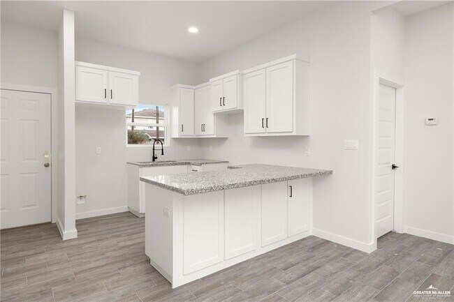 Building Photo - 1321 Joscelyn Dr