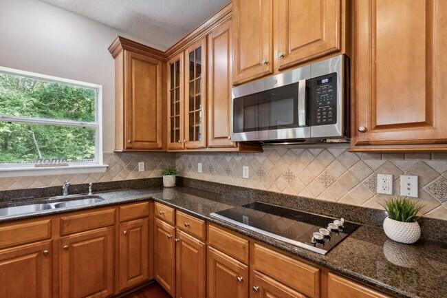 Building Photo - 85208 Sagaponack Dr