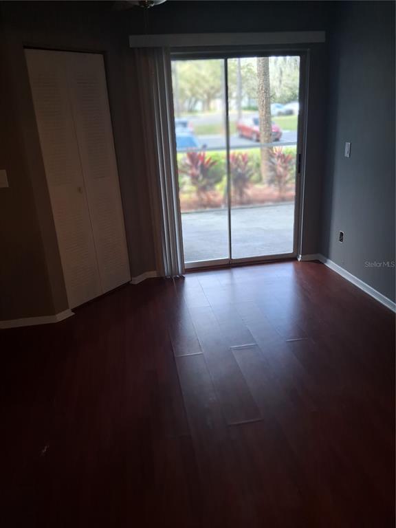 Building Photo - 2561 Grassy Point Dr