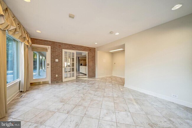 Building Photo - 6209 Stoneham Ln