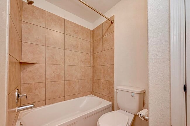 Building Photo - 11 Sagamore Ridge Pl