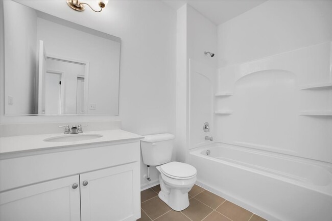Building Photo - NEW CONSTRUCTION 3BED, 3BATH TOWNHOUSE IN ...