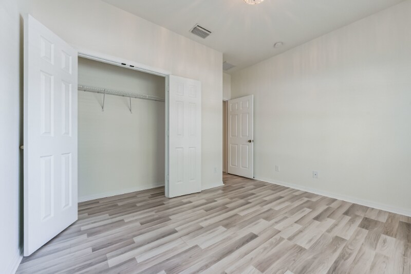 Building Photo - 8190 Silver Birch Way