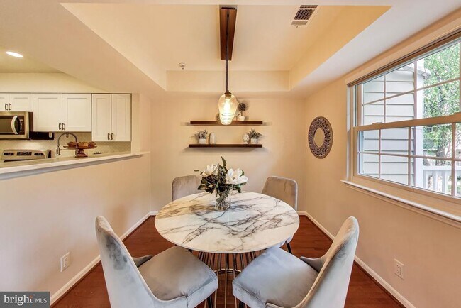 Building Photo - 5821 Inman Park Cir