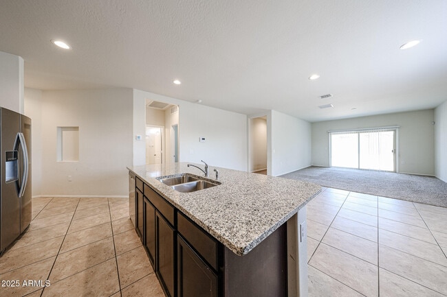 Building Photo - 31041 W Avalon Cir