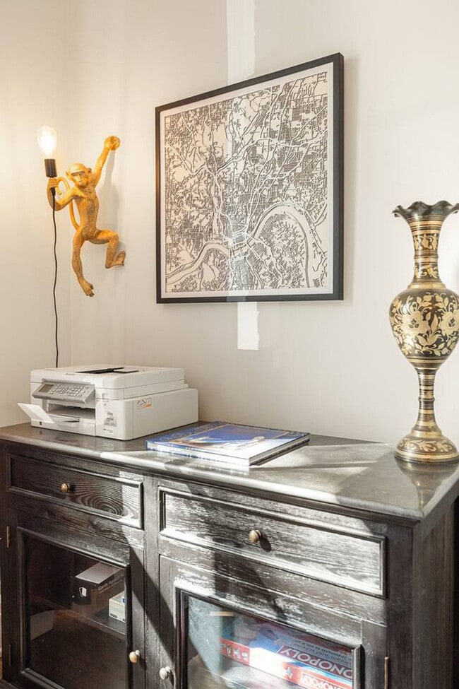 Building Photo - 1326 Broadway