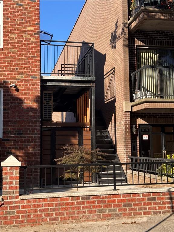 Building Photo - 609 Ovington Ave