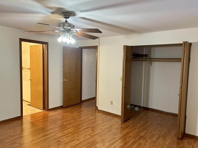 Building Photo - 2060 Oxford Ct