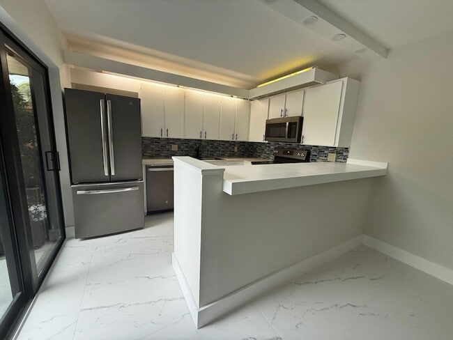 Building Photo - 3900 SE County Line Rd