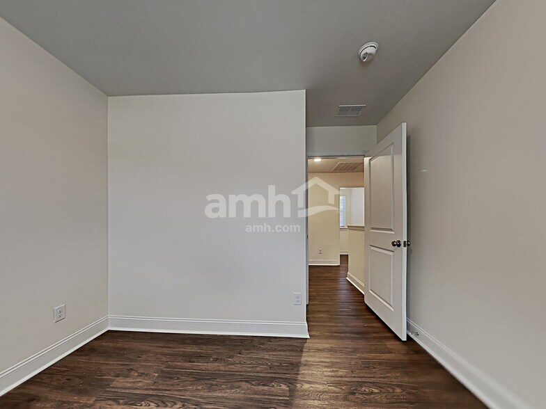 Building Photo - 307 West St