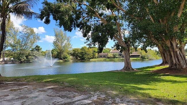 Building Photo - 3994 Estepona Ave