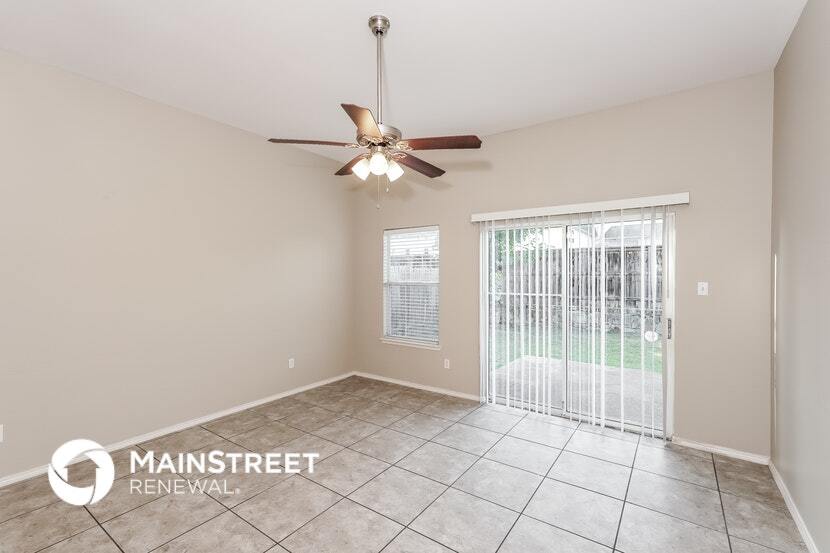 Building Photo - 2923 St Bernard Dr