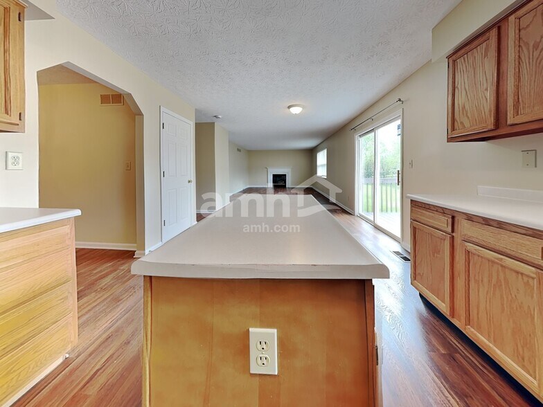 Building Photo - 45 Saddle Creek Ln